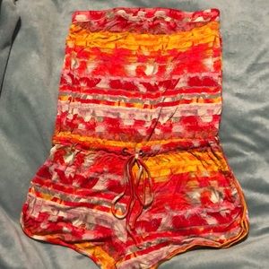 Colorful strapless romper